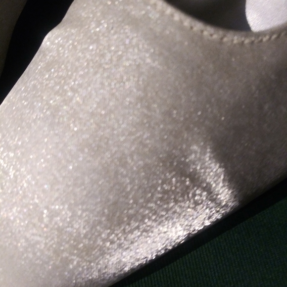 Shoes - Picture 2 of 7